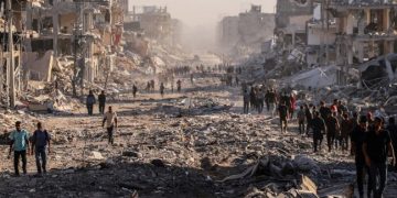 16 يوما لوقف اطلاق النار: غارات جوية تستهدف سيارات ونسف منازل بغزة 1 16 يوما لوقف اطلاق النار: غارات جوية تستهدف سيارات ونسف منازل بغزة