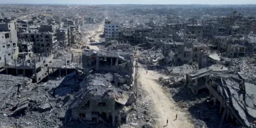 منظمة إغاثة: تطهير سطح غزة من القنابل سيستغرق ما يصل إلى 30 عاماً 15 منظمة إغاثة: تطهير سطح غزة من القنابل سيستغرق ما يصل إلى 30 عاماً
