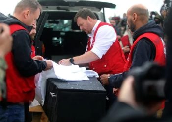 فريق مصري يدخل غزة لتحديد مواقع جثث الأسرى القتلى لأول مرة منذ وقف إطلاق النار