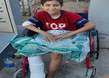 “صوتٌ من غزة يلامس القلوب  “إبراهيم” حنجرة ذهبية تحلم بالإنشاد