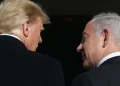 مسؤول أمريكي رفيع يحذر: ترامب سيقلب الطاولة على نتنياهو إذا أفشل اتفاق غزة 103 مسؤول أمريكي رفيع يحذر: ترامب سيقلب الطاولة على نتنياهو إذا أفشل اتفاق غزة