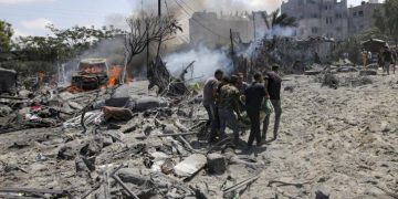 بعد 18 يومًا على وقف إطلاق النار: جيش الاحتلال يهدد بتوسيع سيطرته داخل غزة 1 بعد 18 يومًا على وقف إطلاق النار: جيش الاحتلال يهدد بتوسيع سيطرته داخل غزة
