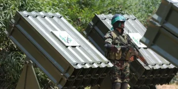 هيئة البث الإسرائيلية تزعم: حماس تنقل أسلحتها إلى “دول داعمة” تمهيدًا لتهريبها إلى مواقع استراتيجية 1 هيئة البث الإسرائيلية تزعم: حماس تنقل أسلحتها إلى “دول داعمة” تمهيدًا لتهريبها إلى مواقع استراتيجية