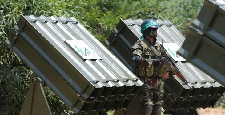 هيئة البث الإسرائيلية تزعم: حماس تنقل أسلحتها إلى “دول داعمة” تمهيدًا لتهريبها إلى مواقع استراتيجية 96 .jpg