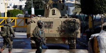 الاحتلال يشن حملة مداهمات واعتقالات
