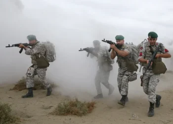 “سندافع حتى الموت” الجيش والحرس الثوري الإيراني يؤكدان جاهزيتهما لأي تهديد