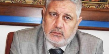 وما زال الفارسُ شهمًا في عطاياه