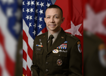 من هو الجنرال “جاسبر جيفرز” قائد قوة الاستقرار الدولية في قطاع غزة؟