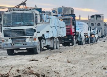 جيش الاحتلال: شاحنات المساعدات تعزز قوة حماس اقتصاديا واللجنة الإدارية لا تهدد حكمها