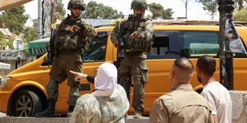 اعتقالات ومداهمات واسعة للاحتلال في الضفة والقدس