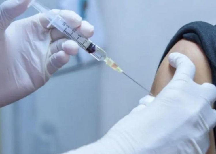 الصحة بغزة تعلن بدء التطعيم ضد فيروس الأنفلونزا الموسمية