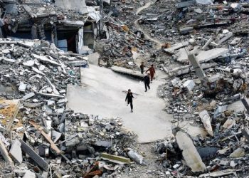 المرصد الأورومتوسطي ينتقد تصريحات أوروبية حول ربط إعمار غزة بنزع السلاح