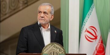 الرئيس الإيراني: بعض الدول بدأت جهود الوساطة