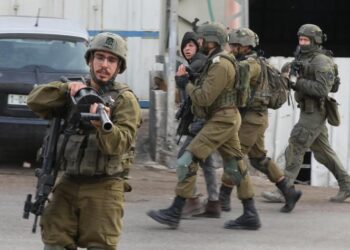 حملات دهم واعتقال بمناطق متفرقة من الضفة المحتلة