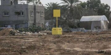 الاحتلال يواصل التمدد شرق غزة.. وضع مكعبات إسمنتية جنوب شرق المدينة تمهيداً للسيطرة على أراضٍ جديدة