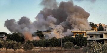 جيش الاحتلال ينذر بإخلاء قرى جنوب لبنان وغارات تستهدف عدة بلدات