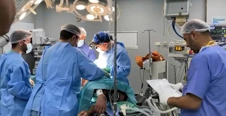 الإغاثة الطبية: انهيار صحي يهدد غزة بكارثة أوبئة 96 21sJB