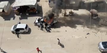 شهيد وعدد من الإصابات في استهداف إسرائيلي لمركبة قرب مفترق العباس بمدينة غزة