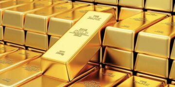 الذهب يهبط والنفط يواصل الارتفاع
