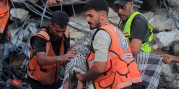 الدفاع المدني في غزة: 150 نداء استغاثة خلال 24 ساعة من مبانٍ مهددة بالانهيار