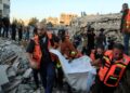 الدفاع المدني بغزة: 8 آلاف جثمان لا تزال تحت الأنقاض ونحتاج إلى معدات لانتشالها 102 الدفاع المدني بغزة: 8 آلاف جثمان لا تزال تحت الأنقاض ونحتاج إلى معدات لانتشالها